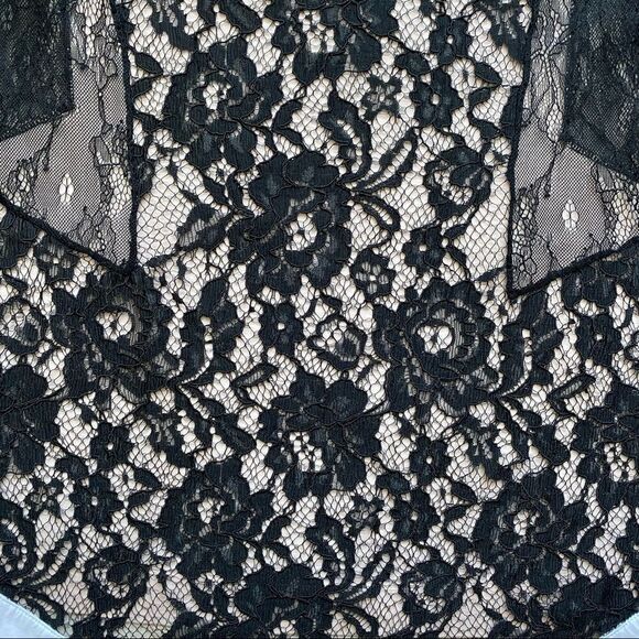 NWOT PINKO Lace Sleeveless Blouse - Picture 9 of 12